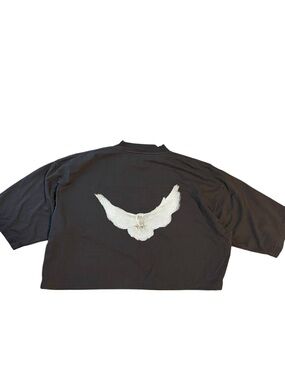 Yeezy Gap Engineered by Balenciaga Dove 3/4
Sleeve Tee M-L Size (60)